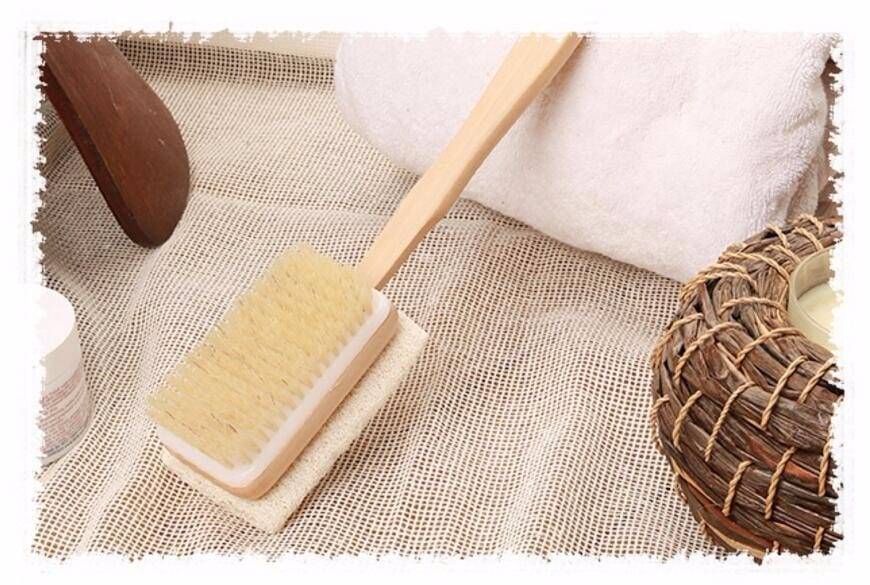Double sides Fashion Natural Wooden Brush Bathroom Accessories Loofah&bristle Long Wooden Handle Bath Brush bath sponge S9DIS49